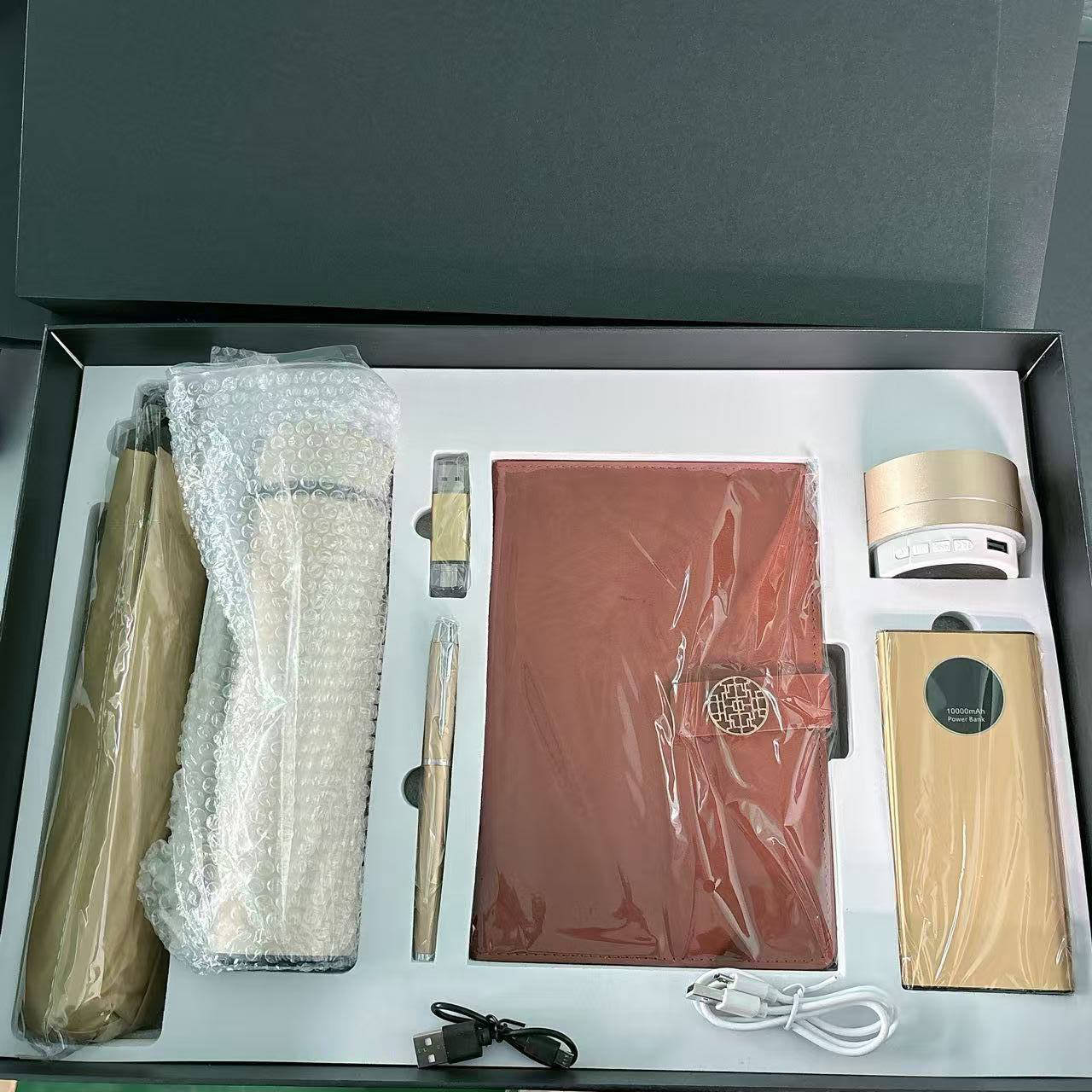 Coffret Cadeau Executive 7-en-1 Personnalisable